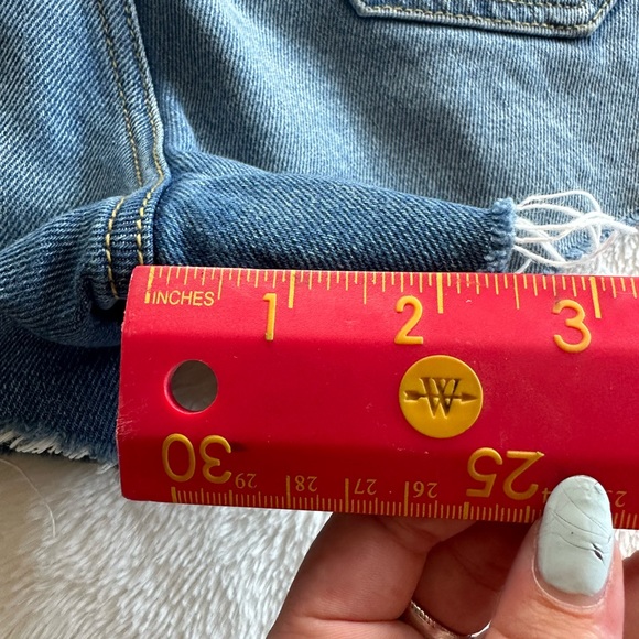 Cello Distressed Jean Shorts - Picture 6 of 6